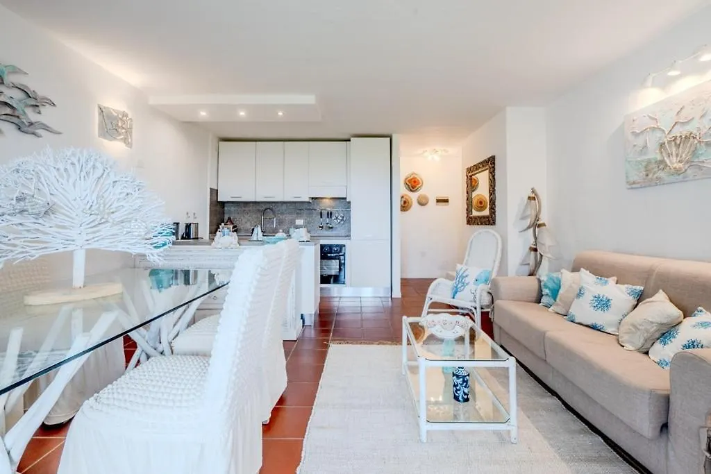 Vista Mare-Porto Rotondo, Smeraldine House Design Апартаменты